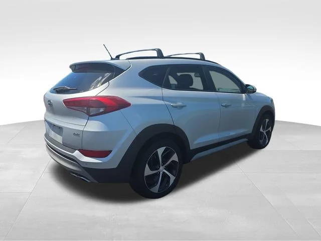 Used 2017 Silver Hyundai Value image 6