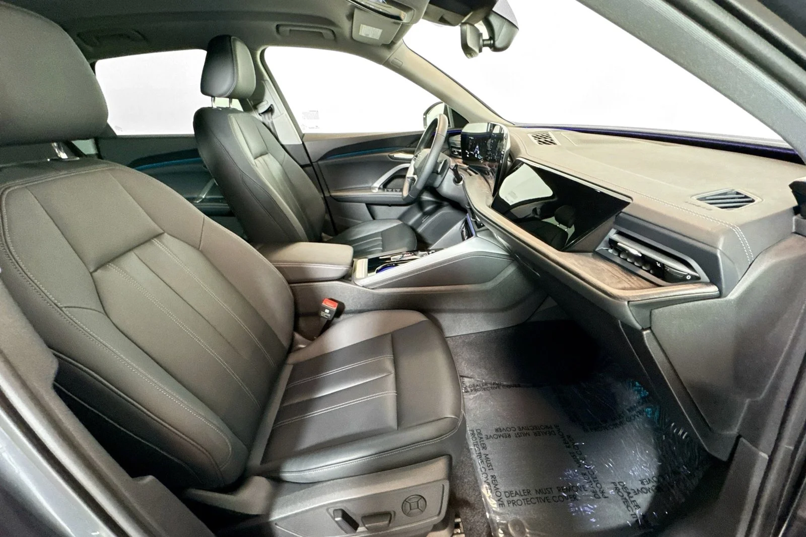 Used 2025 Tambora Gray Audi Premium image 25