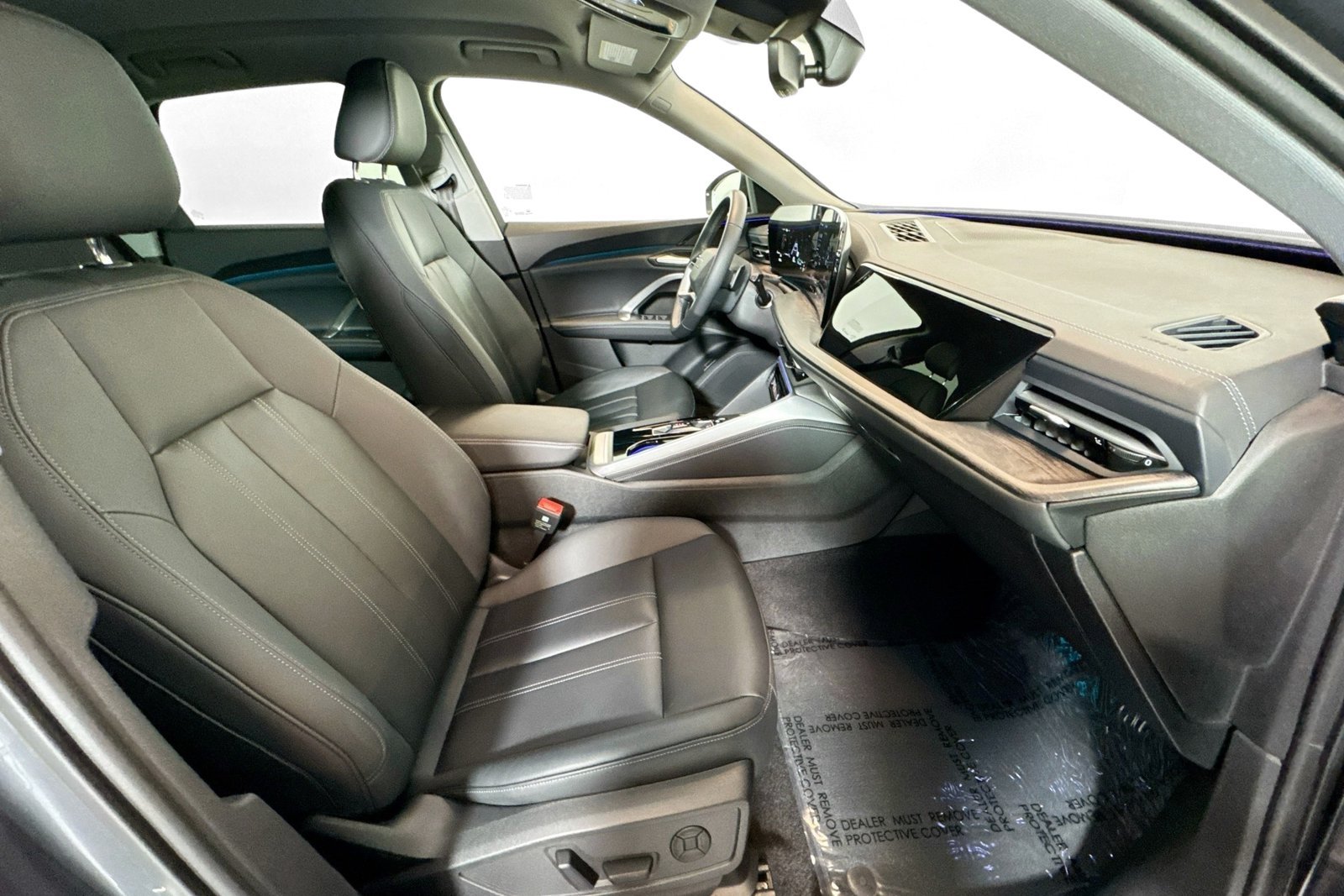 Used 2025 Tambora Gray Audi Premium image 25