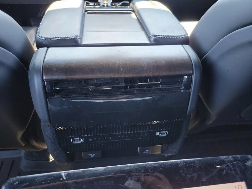 2022 Jeep Grand Wagoneer Series II - Photo 22