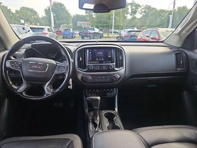Used 2021 SUMMIT WHITE GMC 4WD AT4 w/Leather image 13
