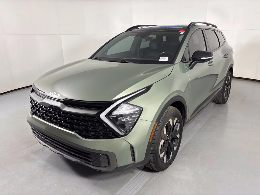 Used 2023 Green Kia X-Line image 4