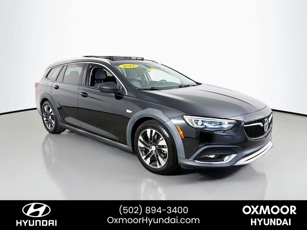 2019 Buick Regal Essence AWD's photo