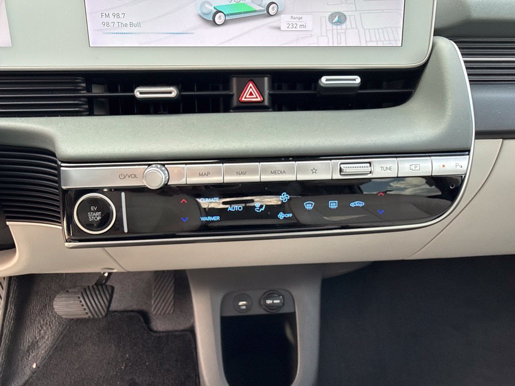 Used 2023 Digital Teal Hyundai SEL image 15