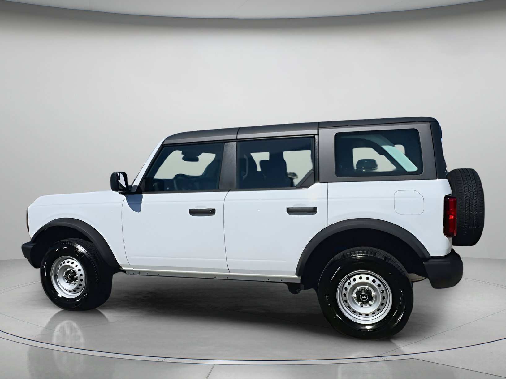 2025 Ford Bronco 4-Door Base - Photo 16