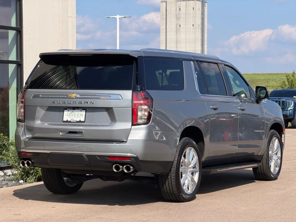 Used 2023 Gray Chevrolet High Country image 5