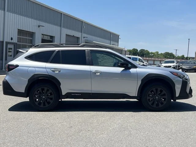 Used 2025 Silver Subaru Onyx Edition image 29