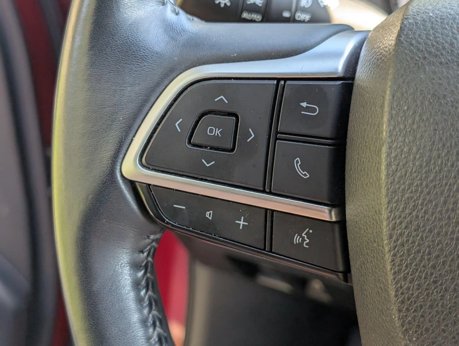 Used 2022 Ruby Flare Pearl Toyota XSE image 32
