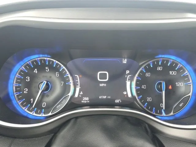 Used 2024 Silver Chrysler Touring L image 14