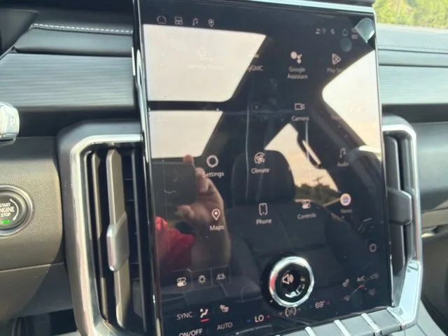 New 2026 Sterling Metallic GMC Elevation image 41