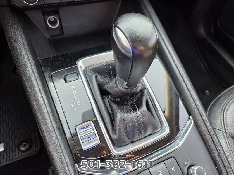 Used 2023 White Metallic MAZDA 2.5 S PREFERRED PACKAGE AWD image 25