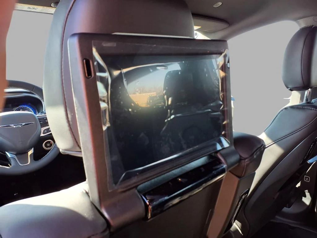2026 Chrysler Pacifica Select - Photo 23