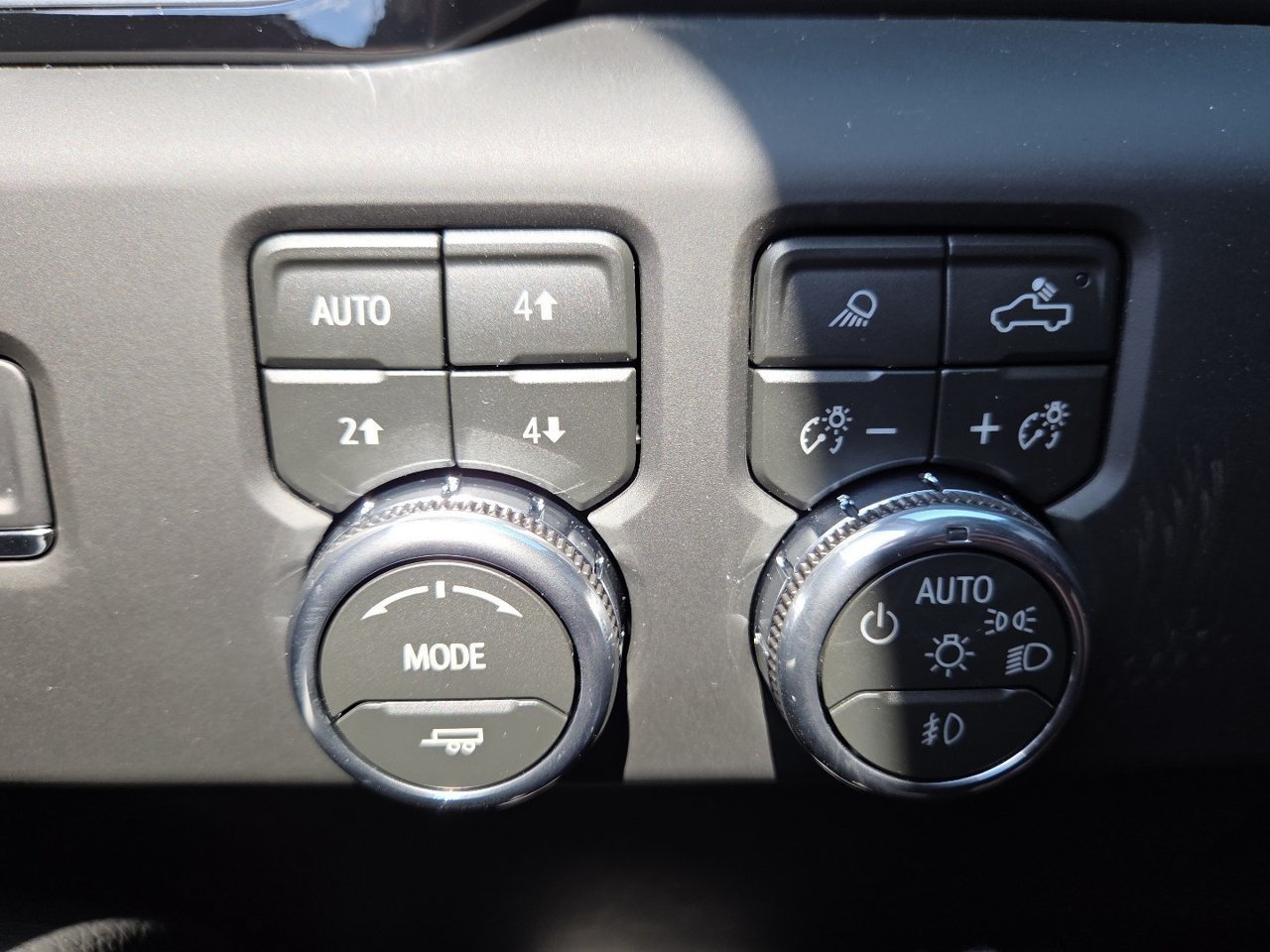 2026 GMC Sierra 1500 Denali - Photo 6