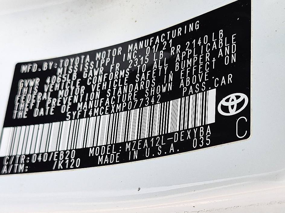 Used 2021 BLIZZARD PEARL Toyota XSE image 39