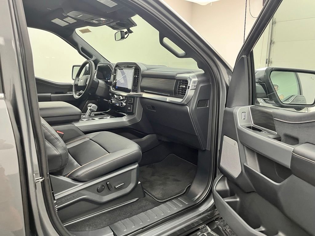 New 2026 Gray Ford Lariat image 31