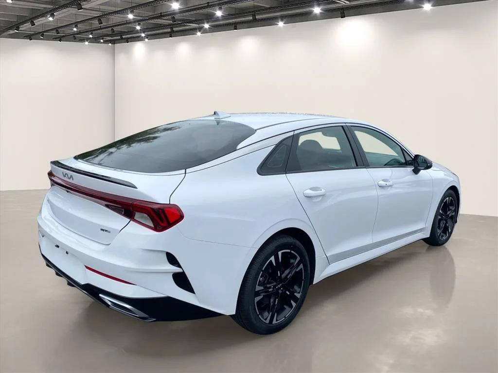 Certified Used 2023 Glacial White Pearl Kia GT-Line image 8