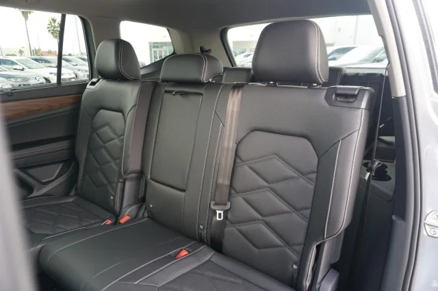 New 2026 Silver Mist Metallic Volkswagen 2.0T SE w/Technology image 19
