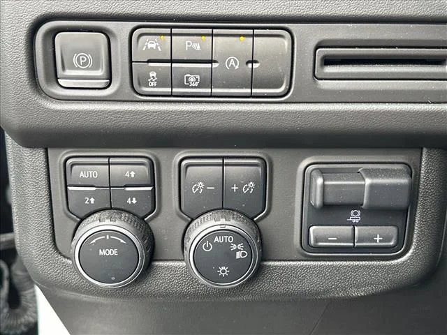 Used 2023 White Chevrolet RST image 25