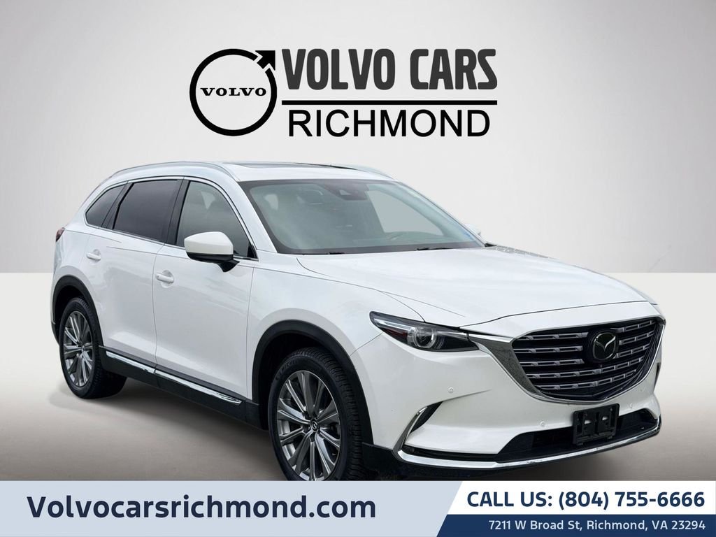 Used 2022 White Mazda Signature image 1