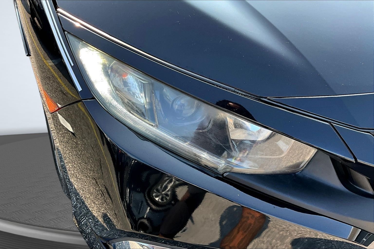 Used 2019 Black Honda EX-L image 29