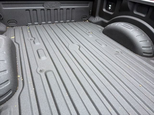 New 2026 Star White Metallic Tri-Coat Ford F-350® Lariat® image 7