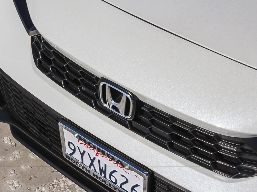 Certified Used 2026 Platinum White Honda Sport image 12