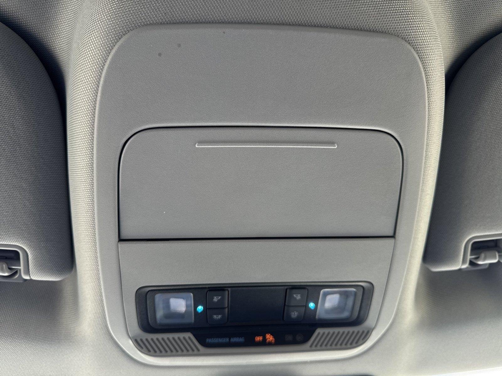 Used 2025 Oxford White Ford XLT image 25
