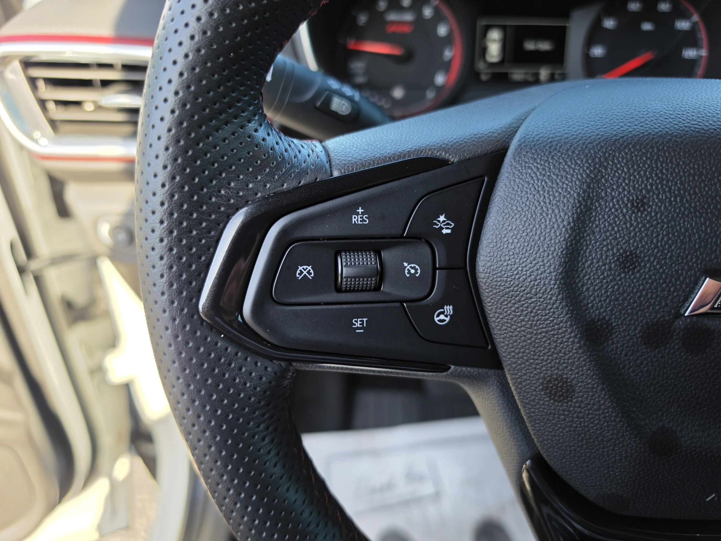 Used 2023 Summit White Chevrolet RS image 32