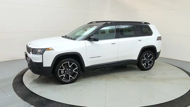 New 2026 Bright White Clear-Coat Exterior Paint Jeep Overland image 5