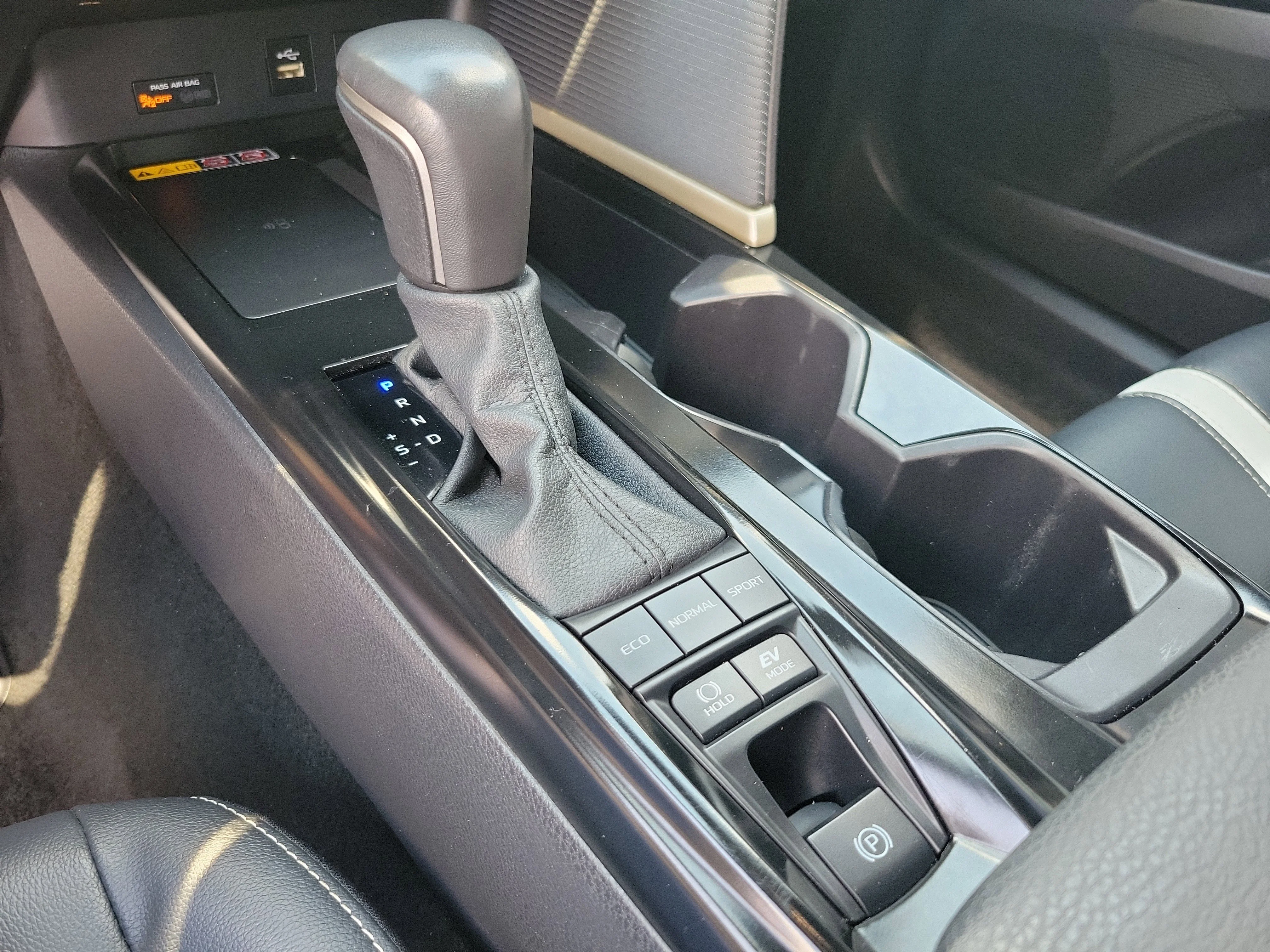 Used 2025 Underground Toyota SE image 11
