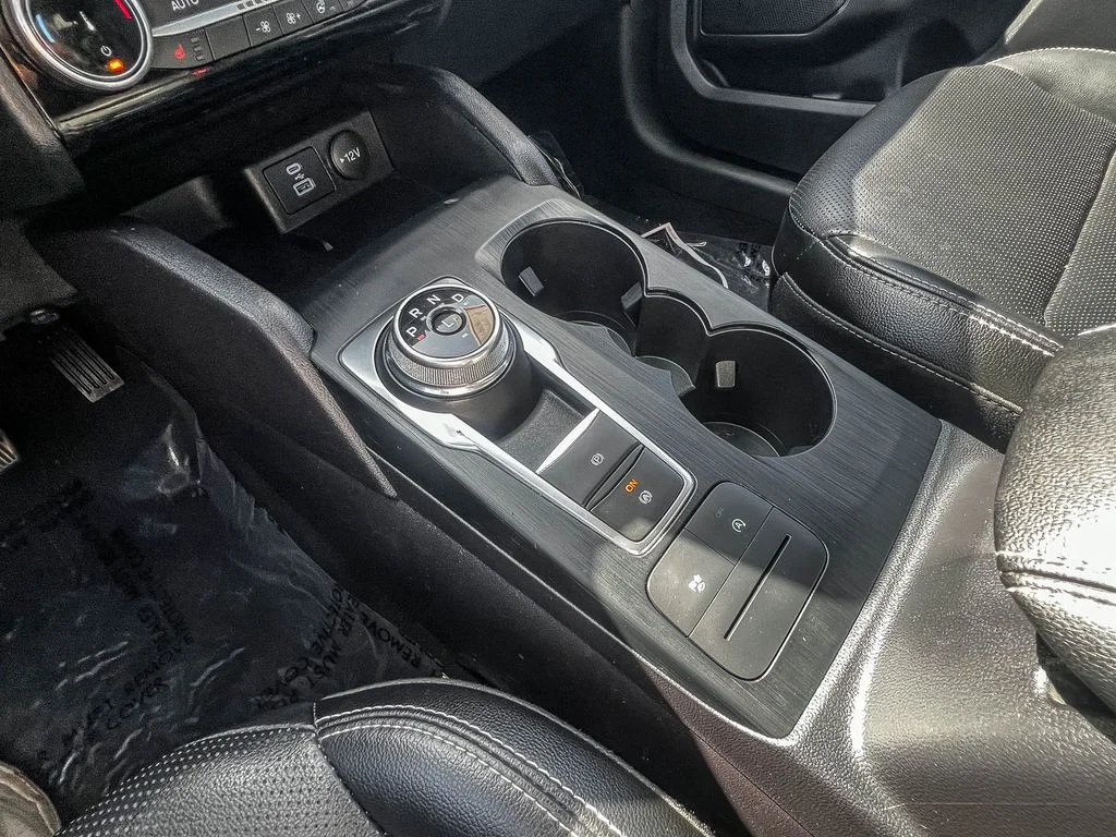 Used 2022 Gray Ford SEL image 24