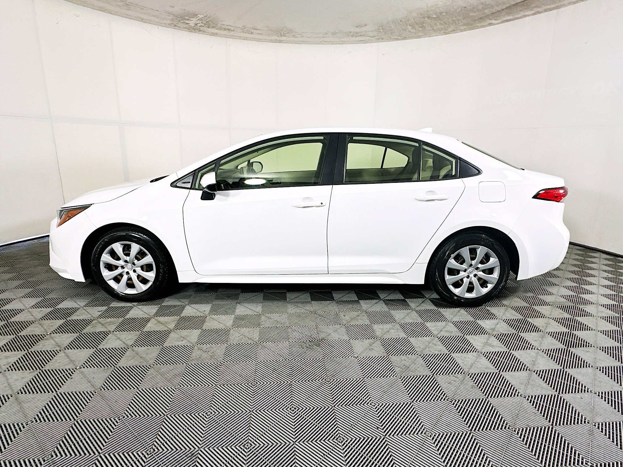 2022 Toyota Corolla thumbnail 8