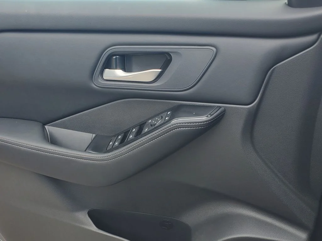 2026 Nissan Rogue SV - Photo 19