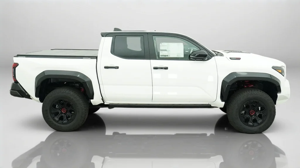2026 Toyota Tacoma TRD Pro - Photo 7