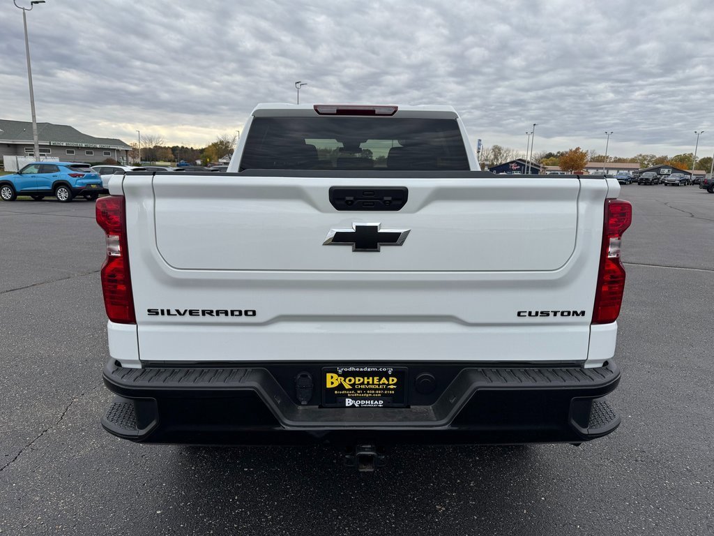 2025 Chevrolet Silverado 1500 Custom Trail Boss photo 3