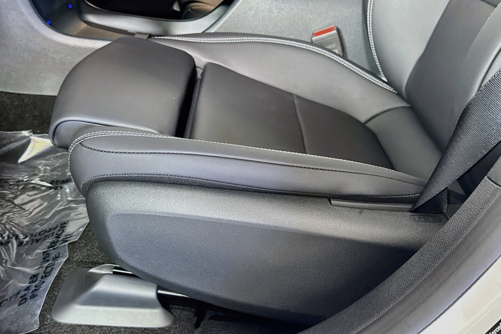 New 2027 Polar White Mercedes-Benz CLA 220 Hybrid image 15