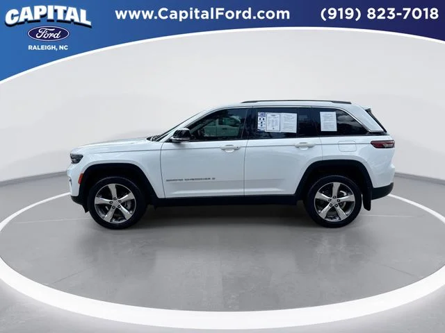 Used 2022 White Jeep Limited image 5