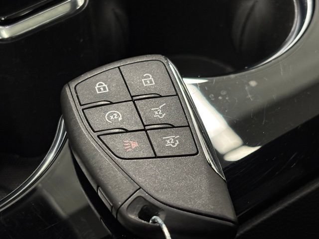 Used 2025 Black Chevrolet Z71 image 36