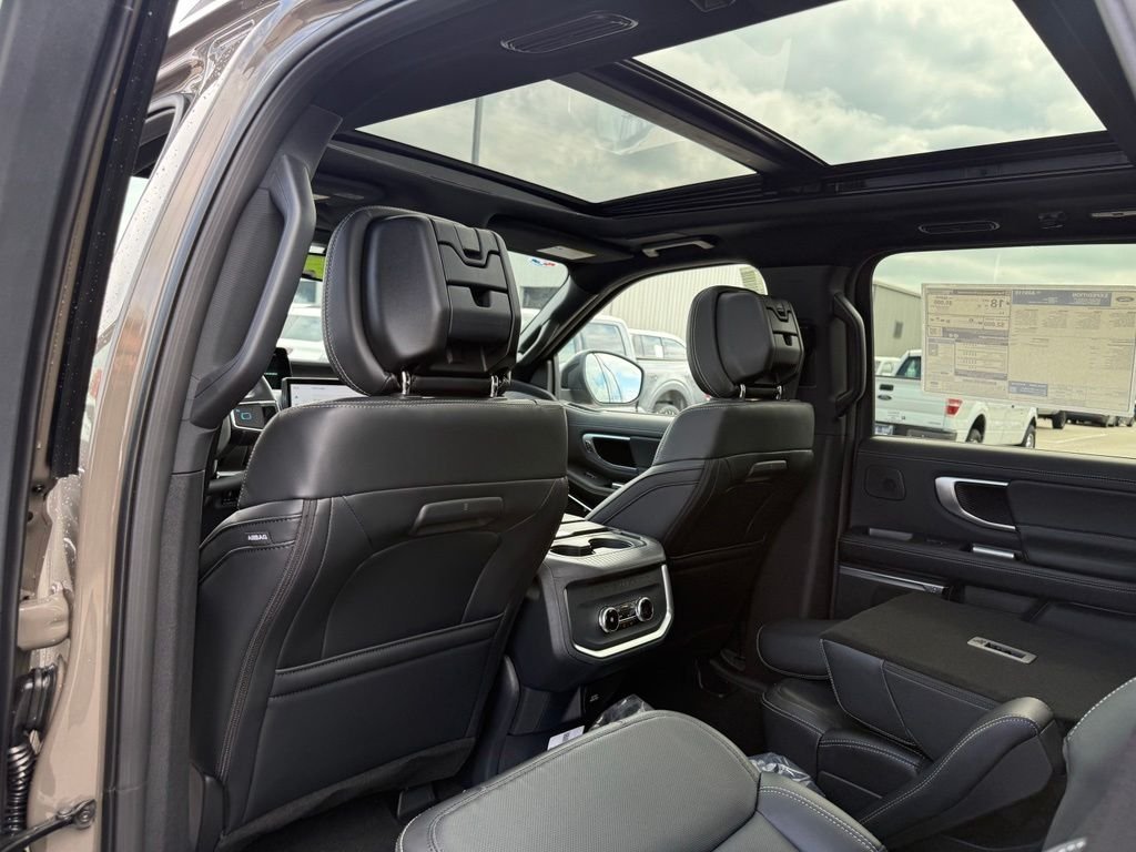 New 2027 Marsh Gray Ford Platinum image 11
