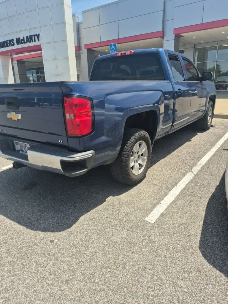 Used 2016 Blue Chevrolet LT image 4