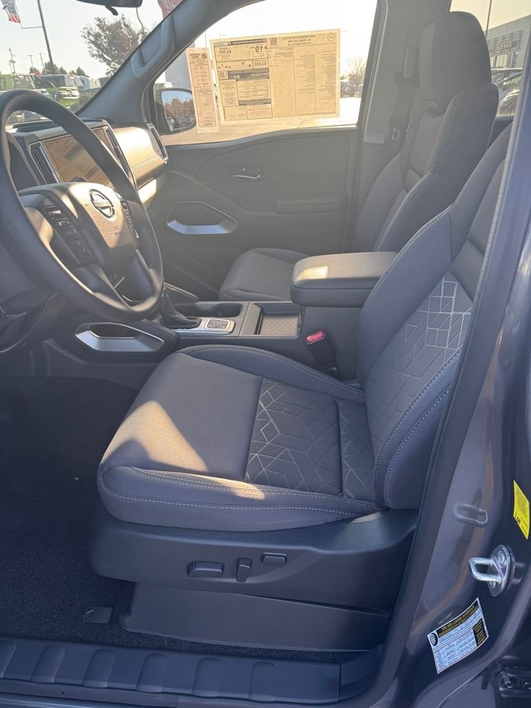 2026 Nissan Frontier SV - Photo 11