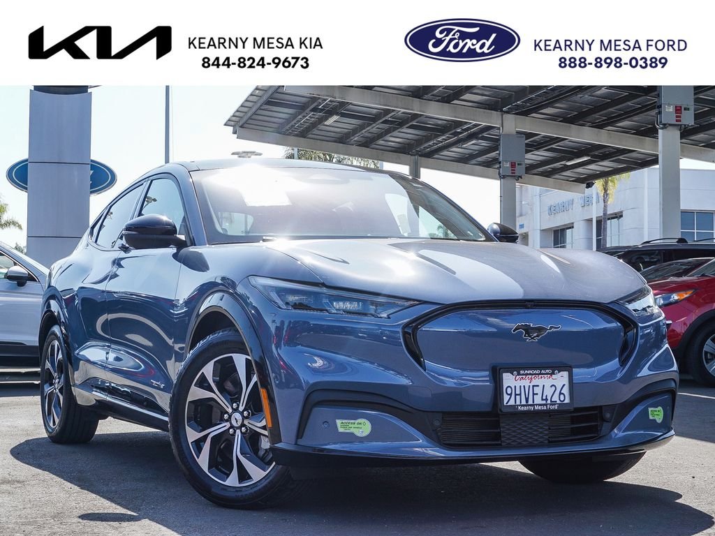 Used 2023 Blue Ford Premium image 1