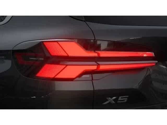 Used 2026 Dravit Grey Metallic BMW sDrive40i image 8