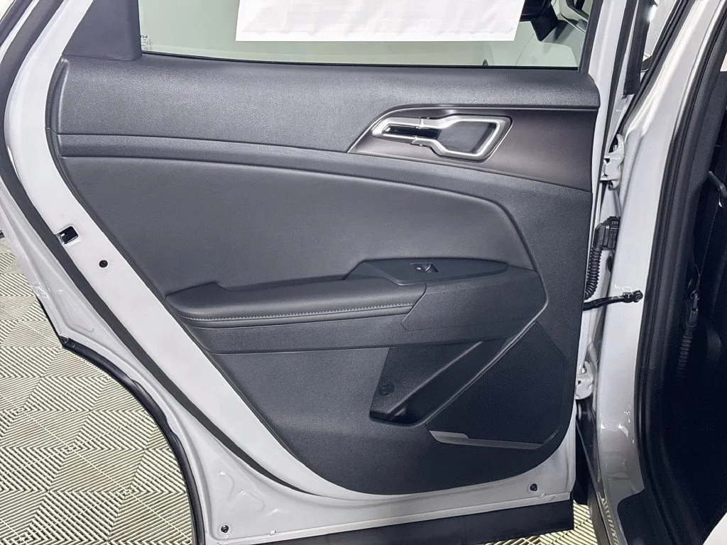 New 2027 Wolf Gray Kia EX image 18