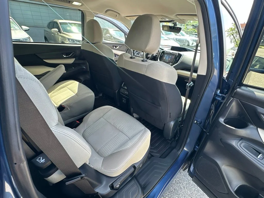 Used 2022 Blue Subaru Premium image 31