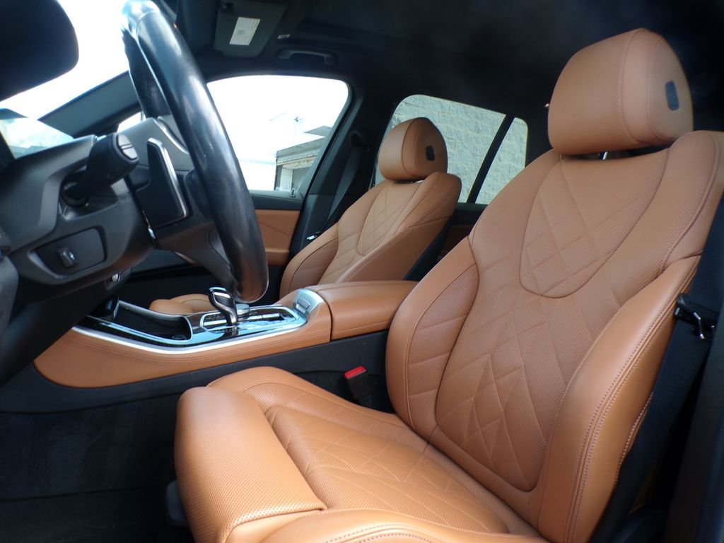Certified Used 2023 Phytonic Blue Metallic BMW xDrive40i image 5