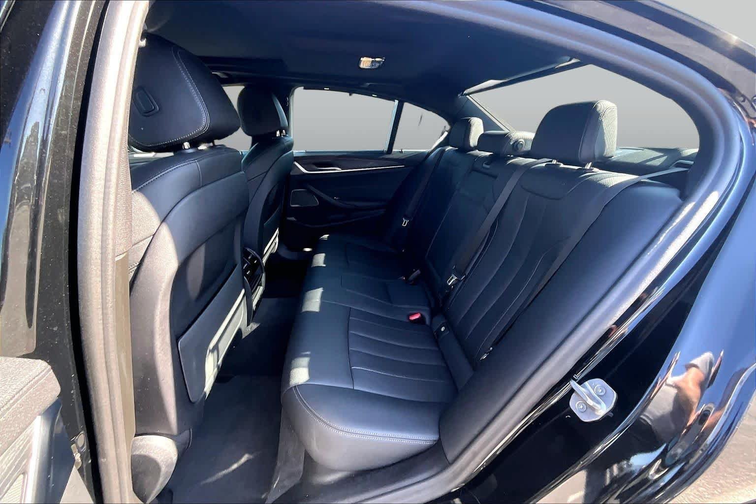 Used 2022 Black Sapphire Metallic BMW 530i image 20