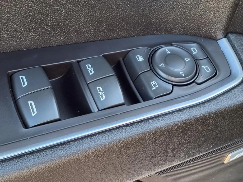 2023 GMC Sierra 1500 SLT - Photo 14