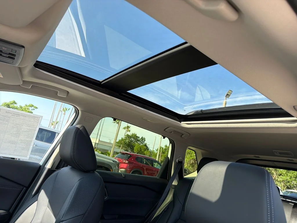 New 2026 Everest White Pearl TriCoat Nissan Platinum image 16