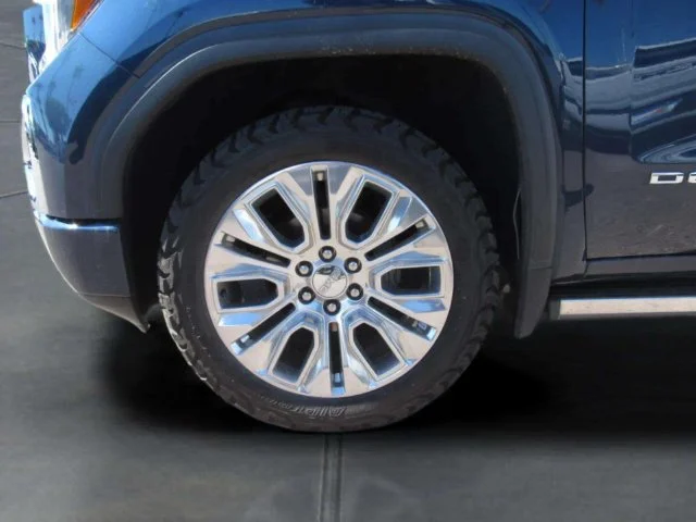 Used 2020 Pacific Blue Metallic GMC Denali image 4